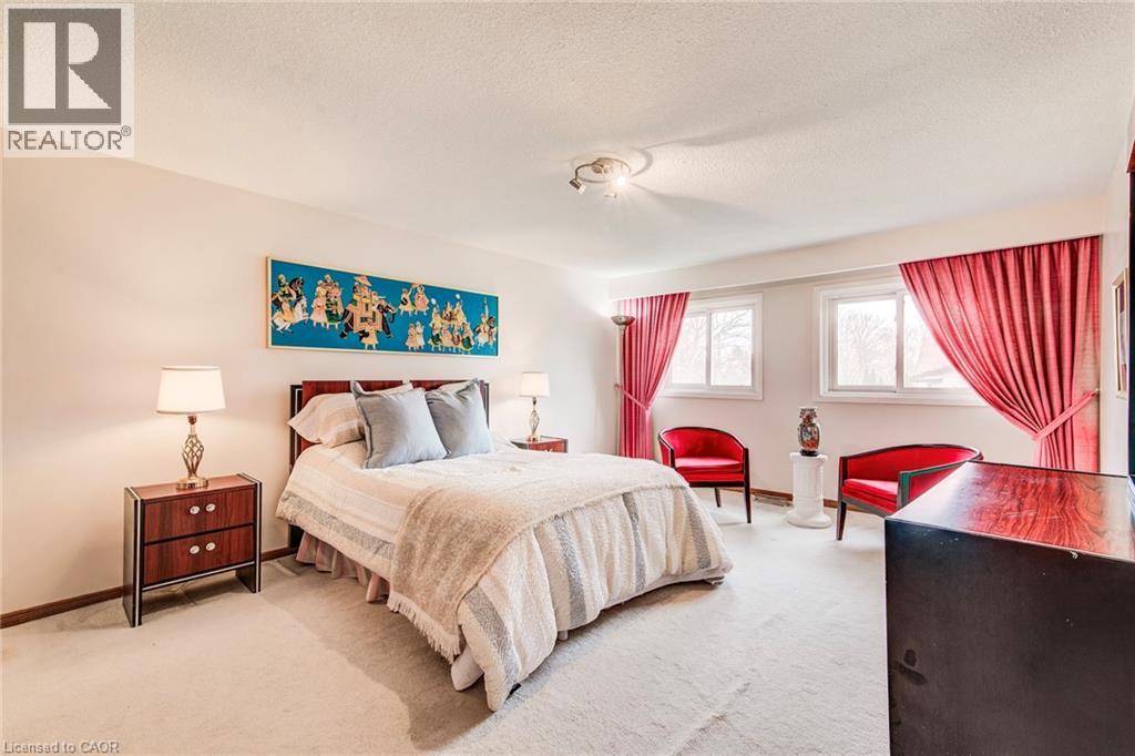 2 BLUE SPRUCE Court thumbnail 33