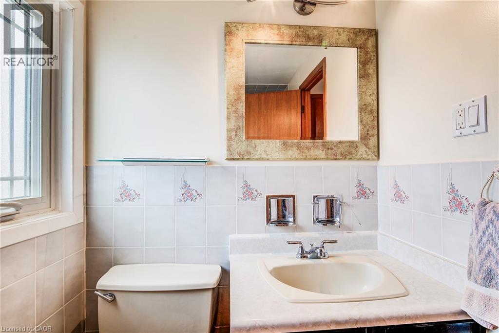 2 BLUE SPRUCE Court thumbnail 37