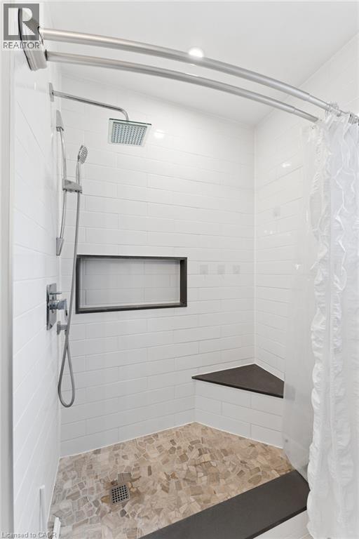 137 DONALD Street thumbnail 19