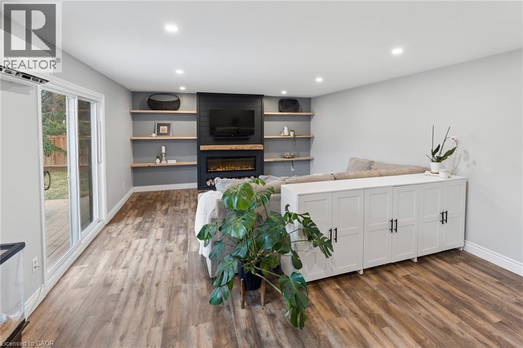 137 DONALD Street thumbnail 20