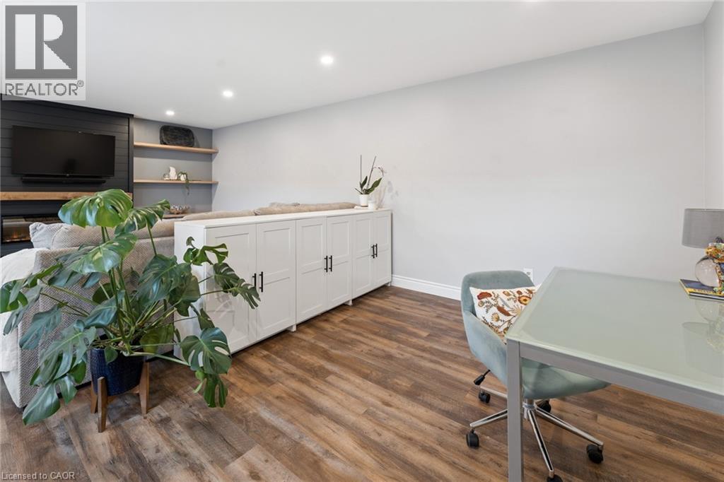 137 DONALD Street thumbnail 21