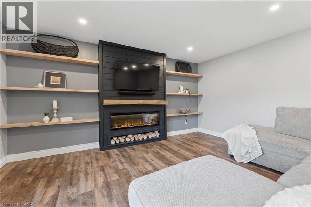 137 DONALD Street thumbnail 22