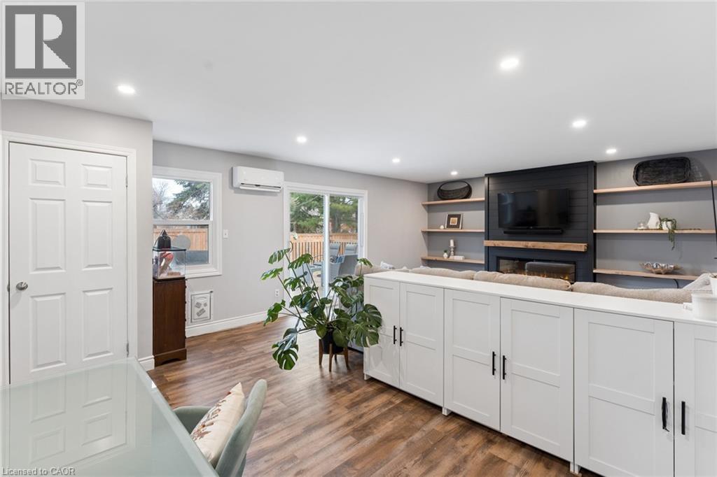 137 DONALD Street thumbnail 24