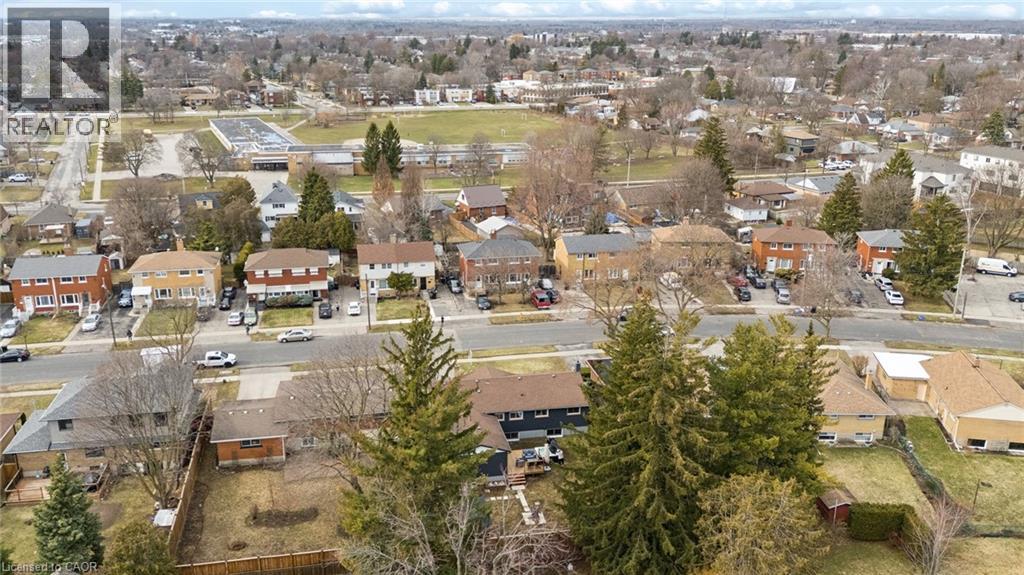 137 DONALD Street thumbnail 41