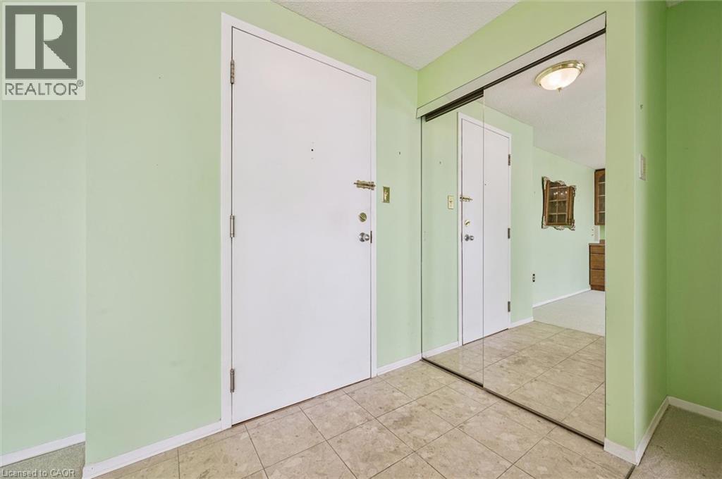 55 BLUE SPRINGS Drive Unit# 612 thumbnail 7