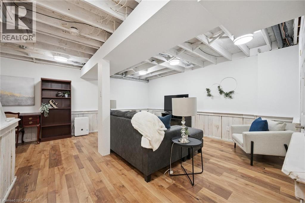 98 OLD MAPLE Lane thumbnail 32