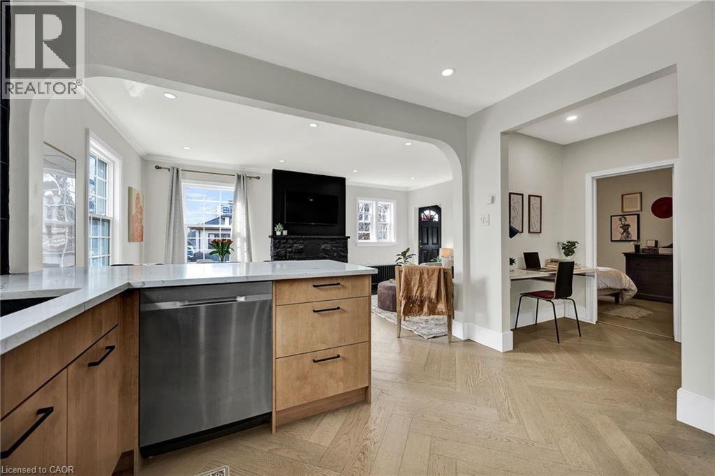 360 LUELLA Street thumbnail 8