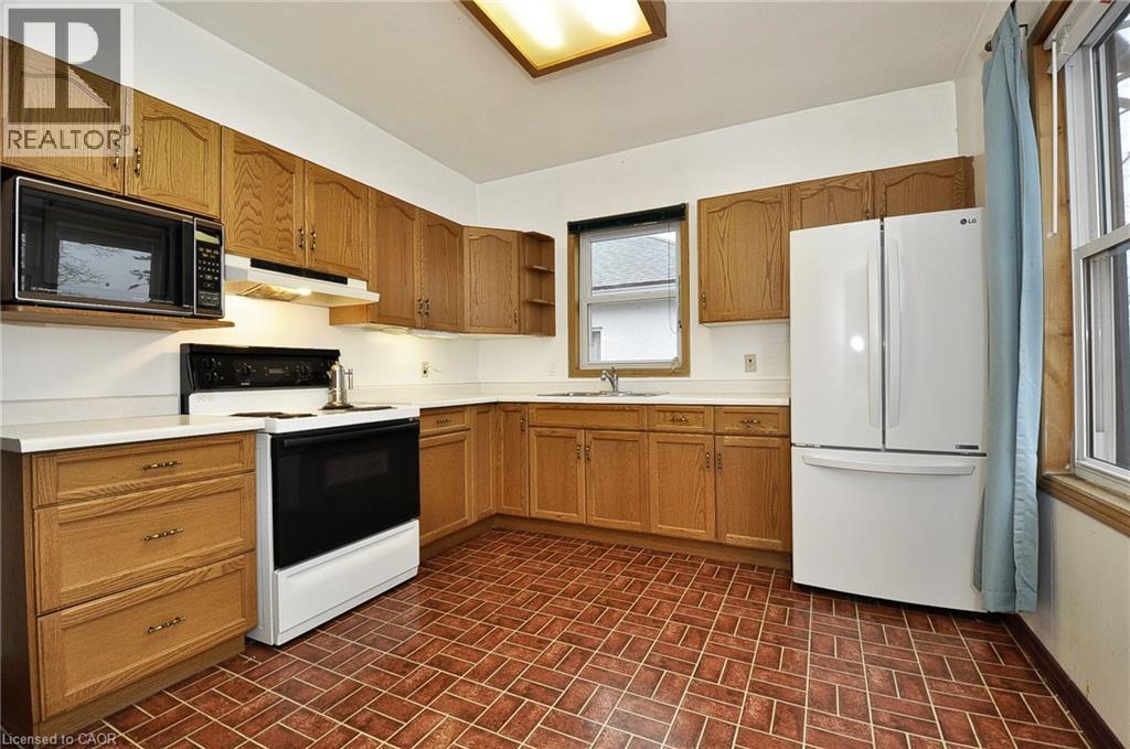 56 CHURCHILL Drive thumbnail 13