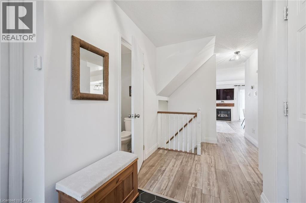 230 BLACKHORNE Drive Unit# 42 thumbnail 3