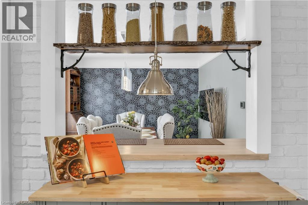 296 WEBER Street E thumbnail 9