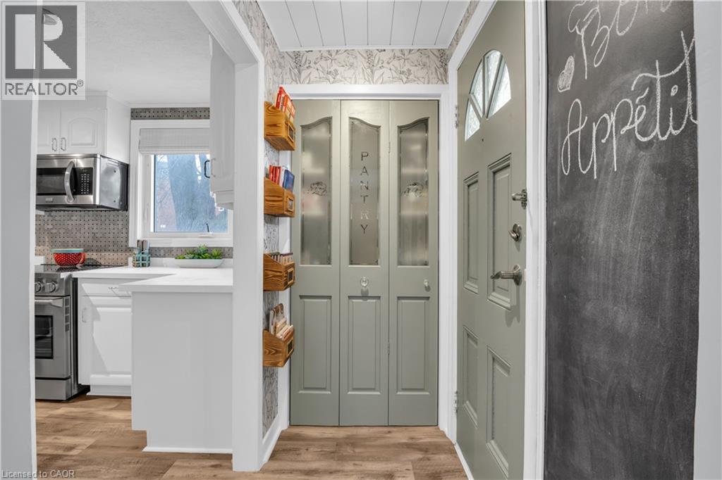 296 WEBER Street E thumbnail 4