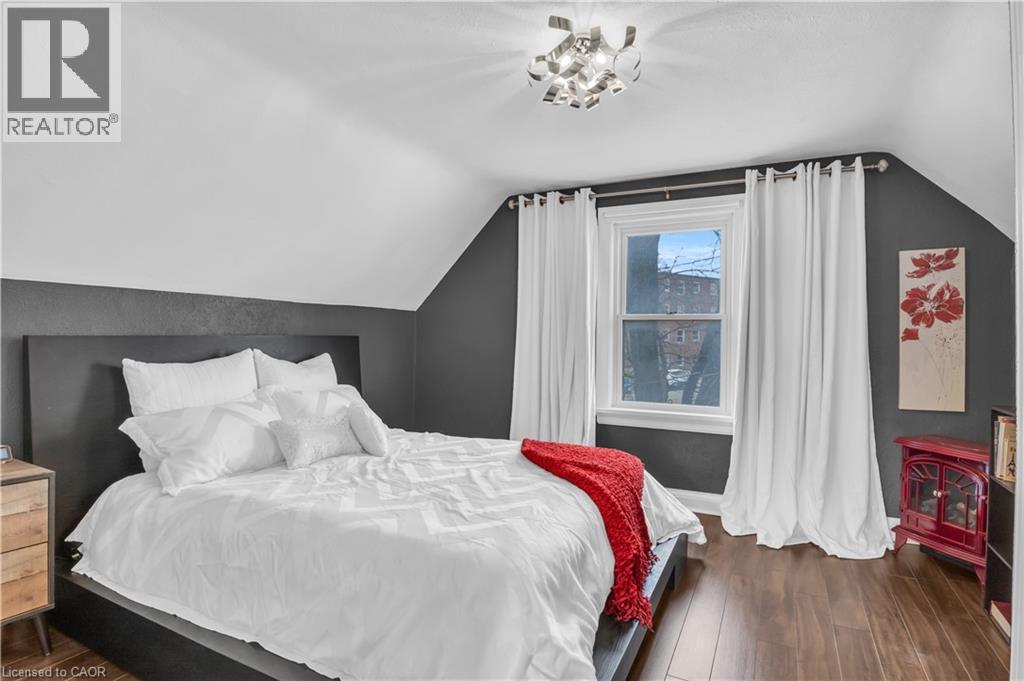 296 WEBER Street E thumbnail 23