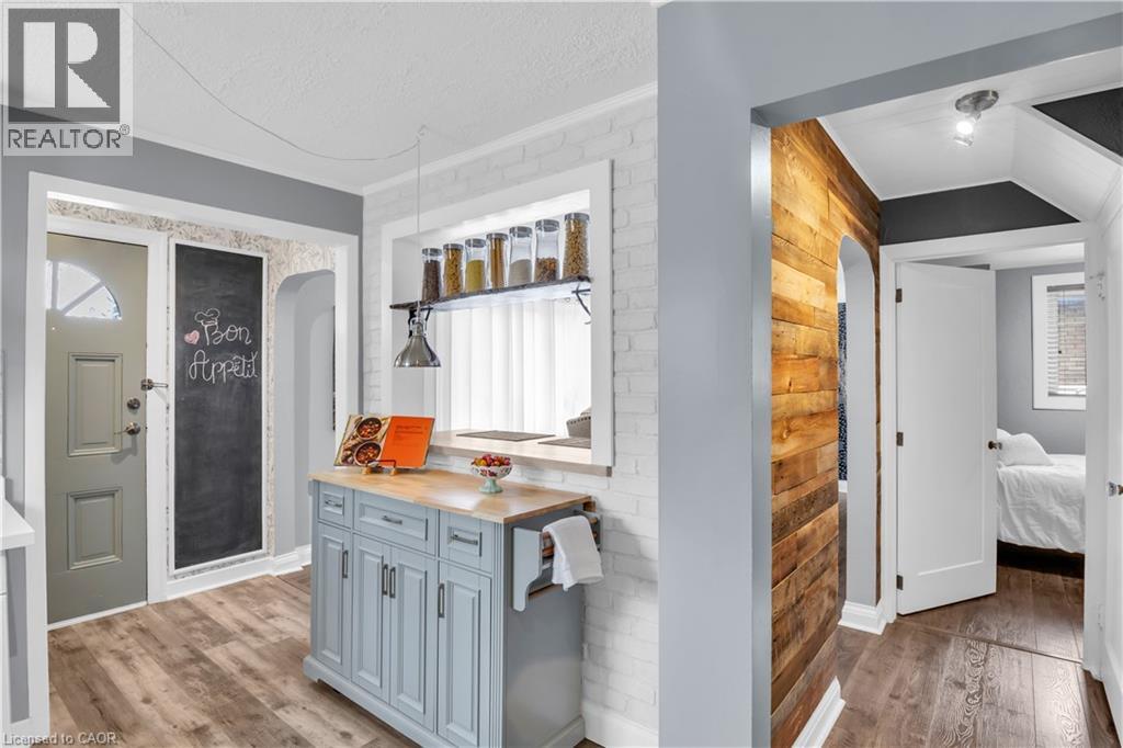 296 WEBER Street E thumbnail 18