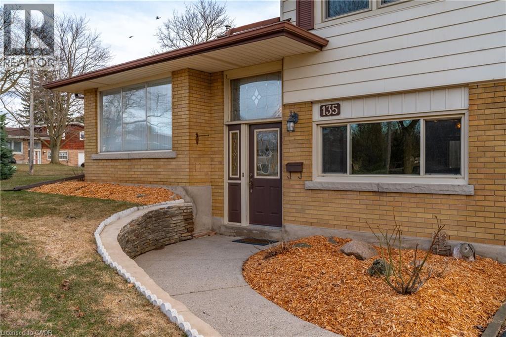 135 BURBANK Road thumbnail 8