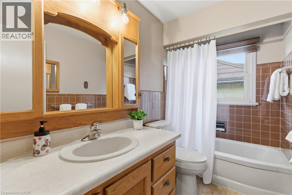 135 BURBANK Road thumbnail 23