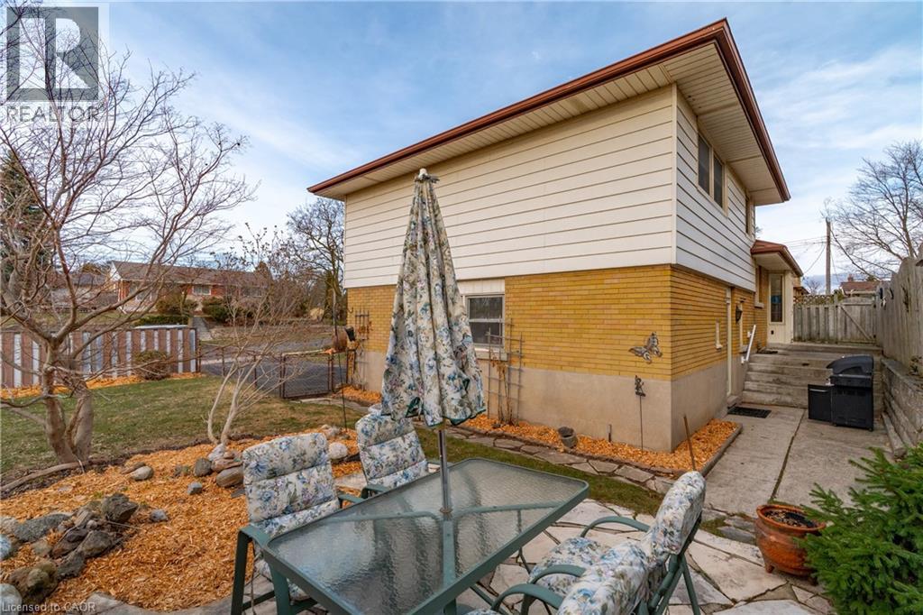 135 BURBANK Road thumbnail 31