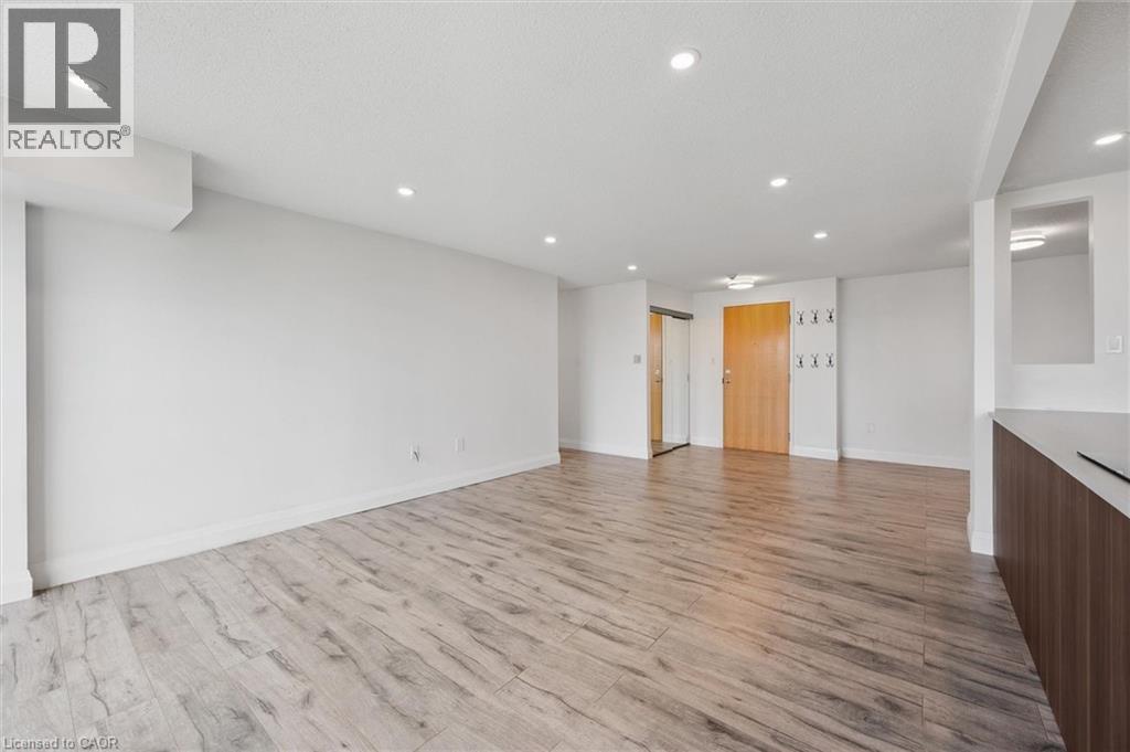 55 BLUE SPRINGS Drive Unit# 706 thumbnail 17