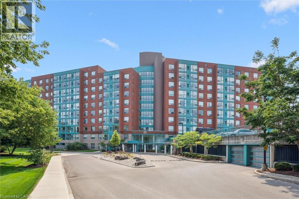 55 BLUE SPRINGS Drive Unit# 706 thumbnail 3