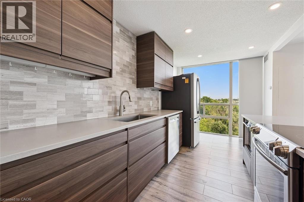 55 BLUE SPRINGS Drive Unit# 706 thumbnail 21