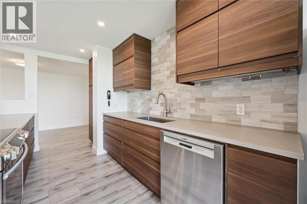 55 BLUE SPRINGS Drive Unit# 706 thumbnail 20