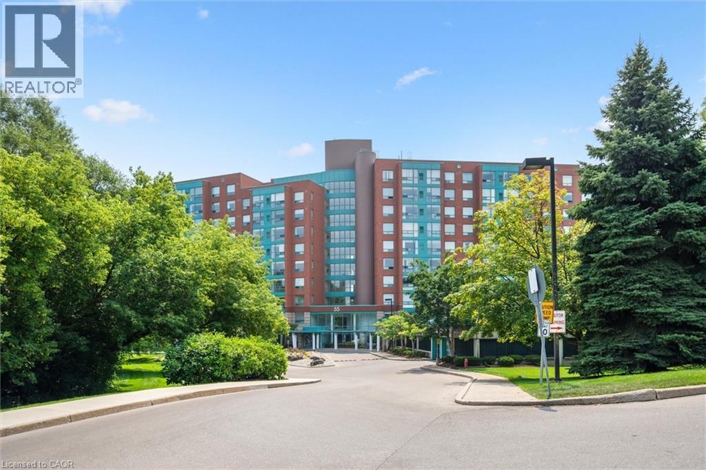 55 BLUE SPRINGS Drive Unit# 706 thumbnail 2