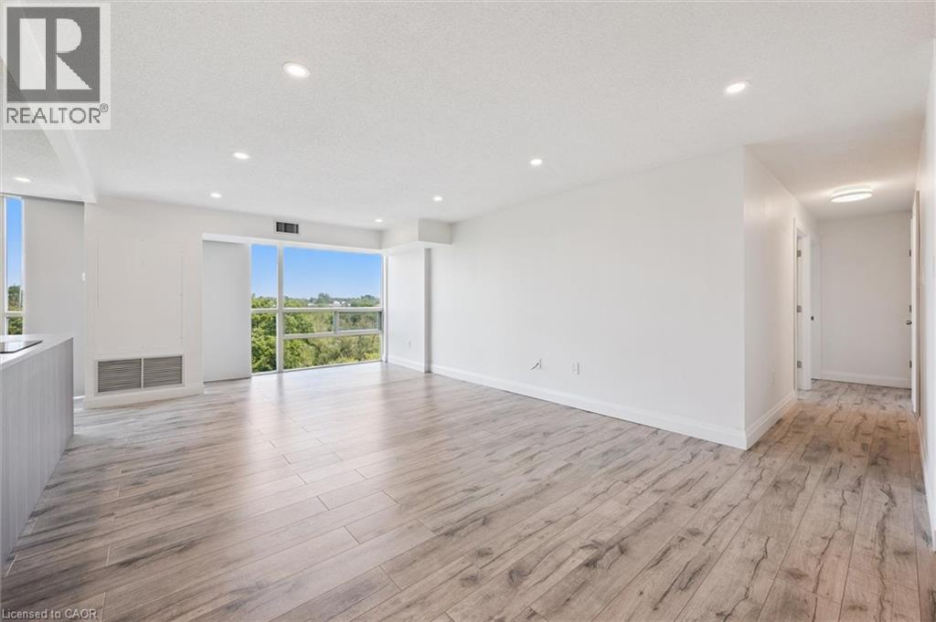 55 BLUE SPRINGS Drive Unit# 706 thumbnail 9