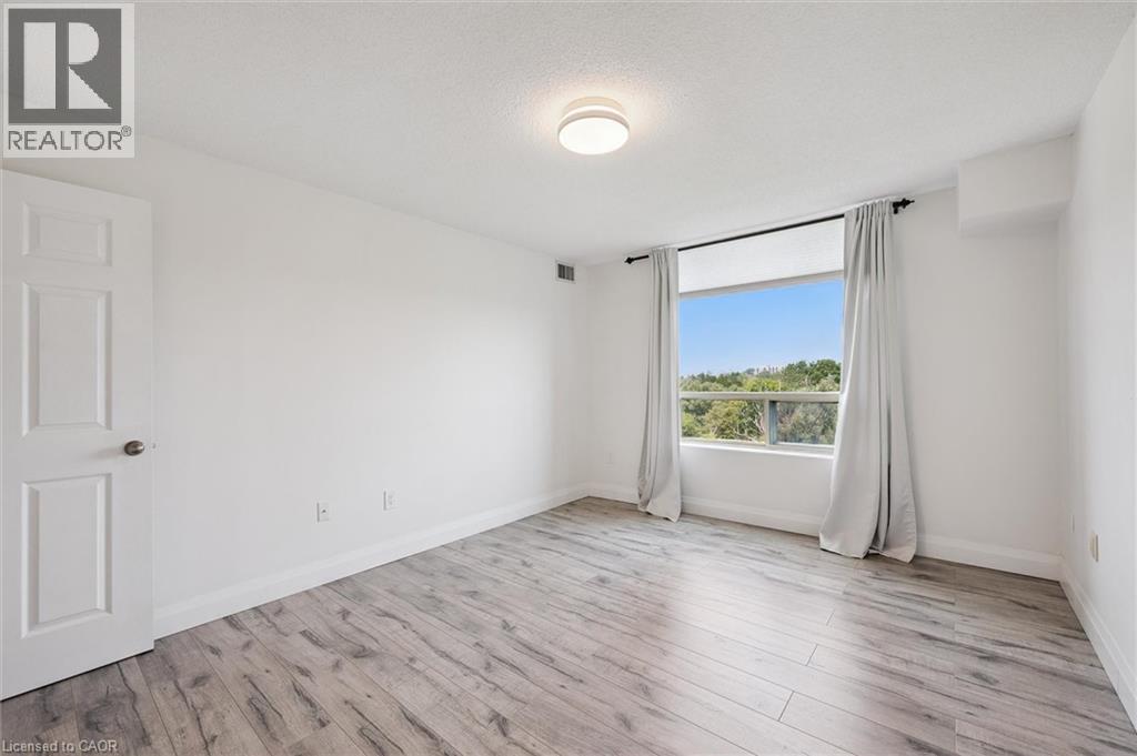 55 BLUE SPRINGS Drive Unit# 706 thumbnail 32