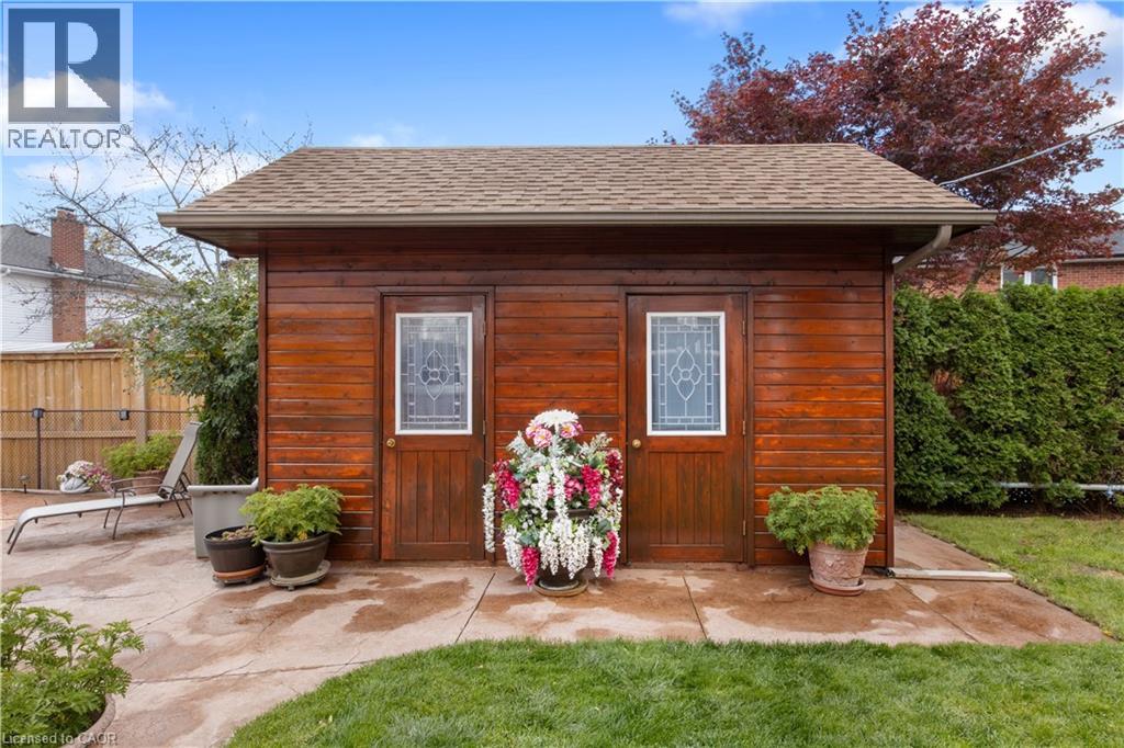 47 BURNT EMBER Court thumbnail 32