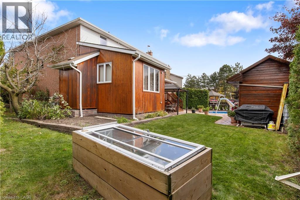 47 BURNT EMBER Court thumbnail 33