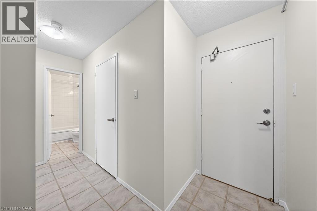 1100 COURTLAND Avenue E Unit# 605 thumbnail 8