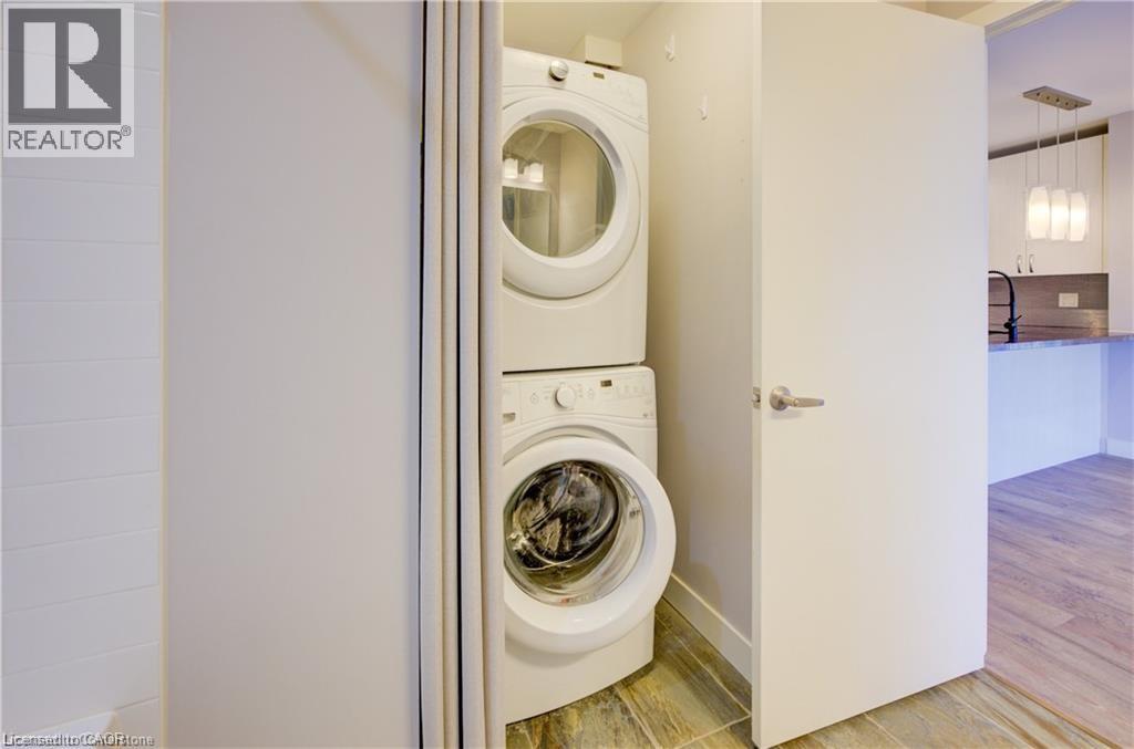 1 VICTORIA Street S Unit# 1513 thumbnail 21