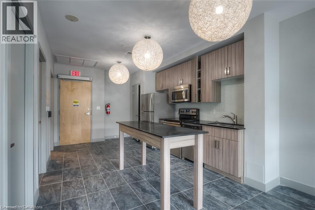 1 VICTORIA Street S Unit# 1513 thumbnail 38