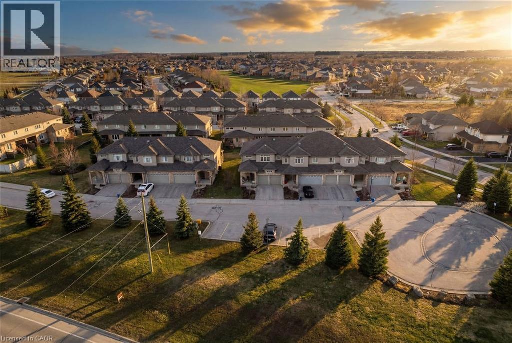 31 TOWNSEND Drive Unit# 66 thumbnail 2