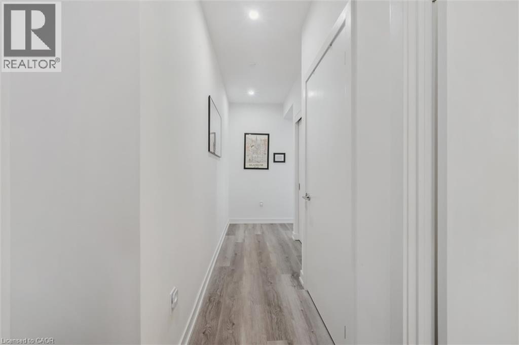 15 WELLINGTON Street S Unit# 909 thumbnail 4