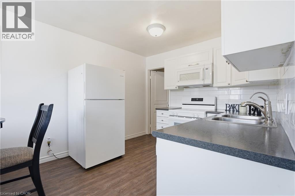 423 WESTWOOD Drive Unit# 44 thumbnail 6