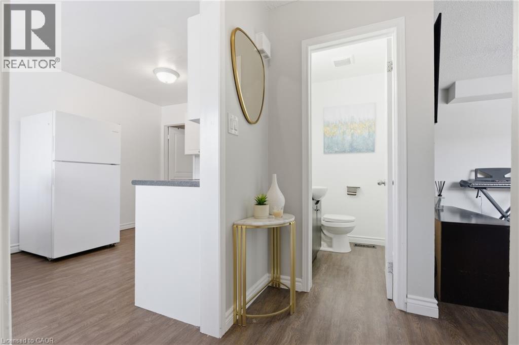 423 WESTWOOD Drive Unit# 44 thumbnail 3