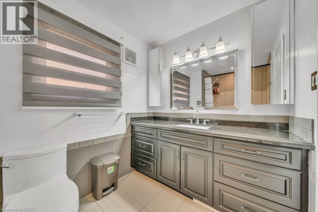 267 ERB Street E thumbnail 11