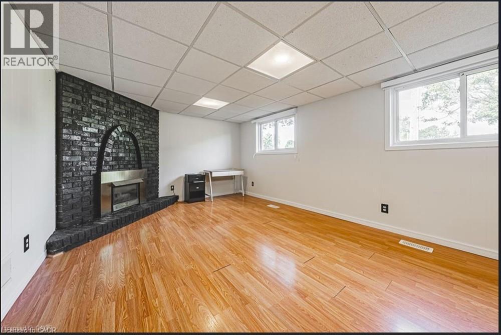 267 ERB Street E thumbnail 23