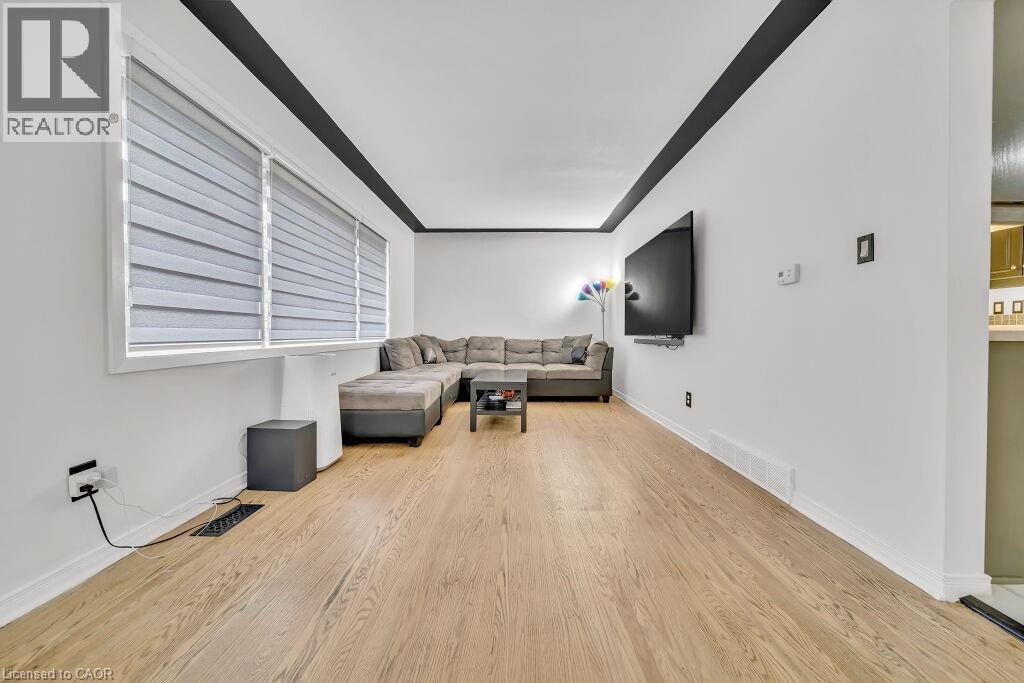 267 ERB Street E thumbnail 5