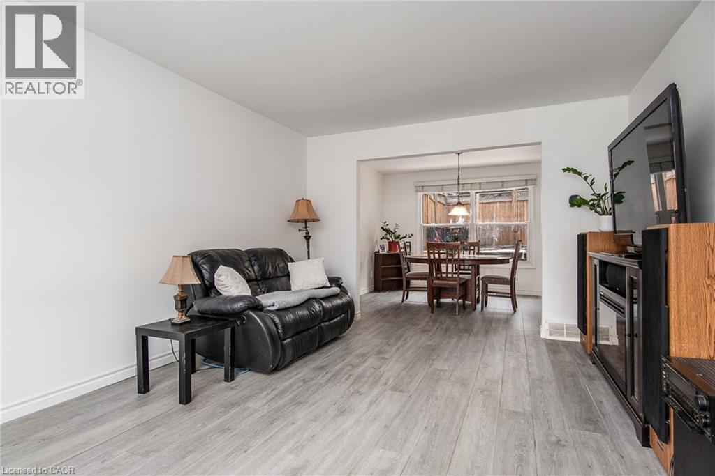 135 VINTAGE Crescent thumbnail 10