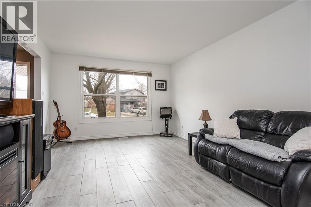 135 VINTAGE Crescent thumbnail 11