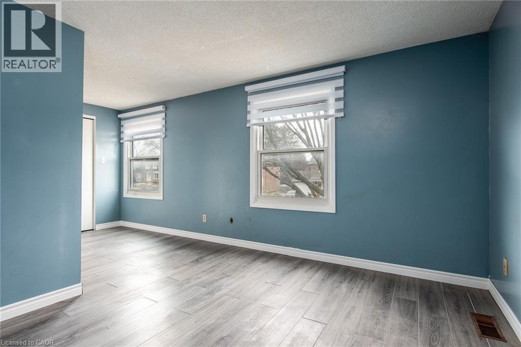 135 VINTAGE Crescent thumbnail 27