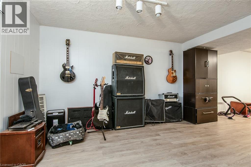 135 VINTAGE Crescent thumbnail 36