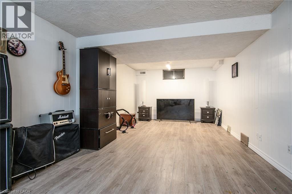 135 VINTAGE Crescent thumbnail 37