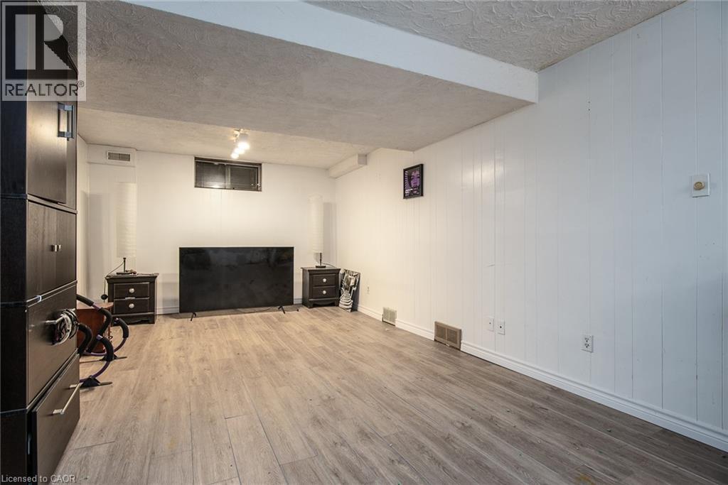 135 VINTAGE Crescent thumbnail 38