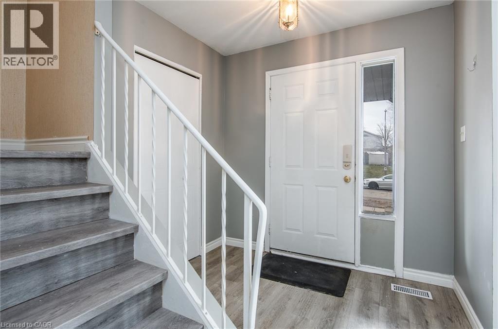 135 VINTAGE Crescent thumbnail 4