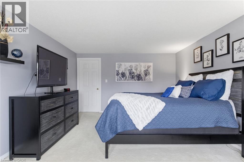 107 ROSE BRIDGE Crescent thumbnail 25