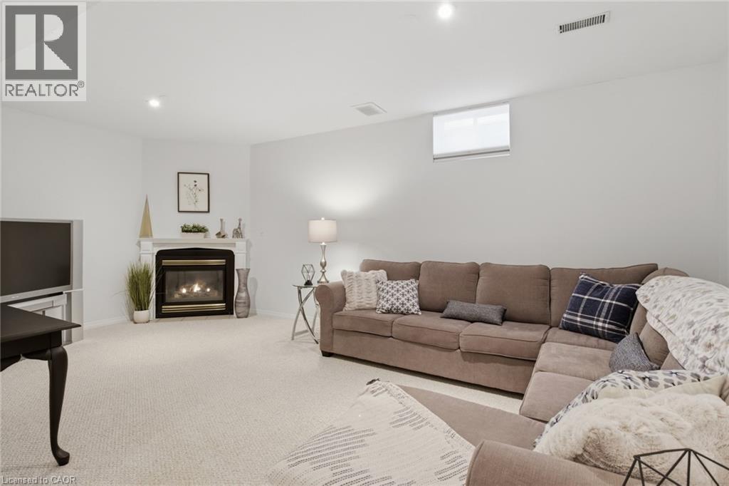 107 ROSE BRIDGE Crescent thumbnail 36