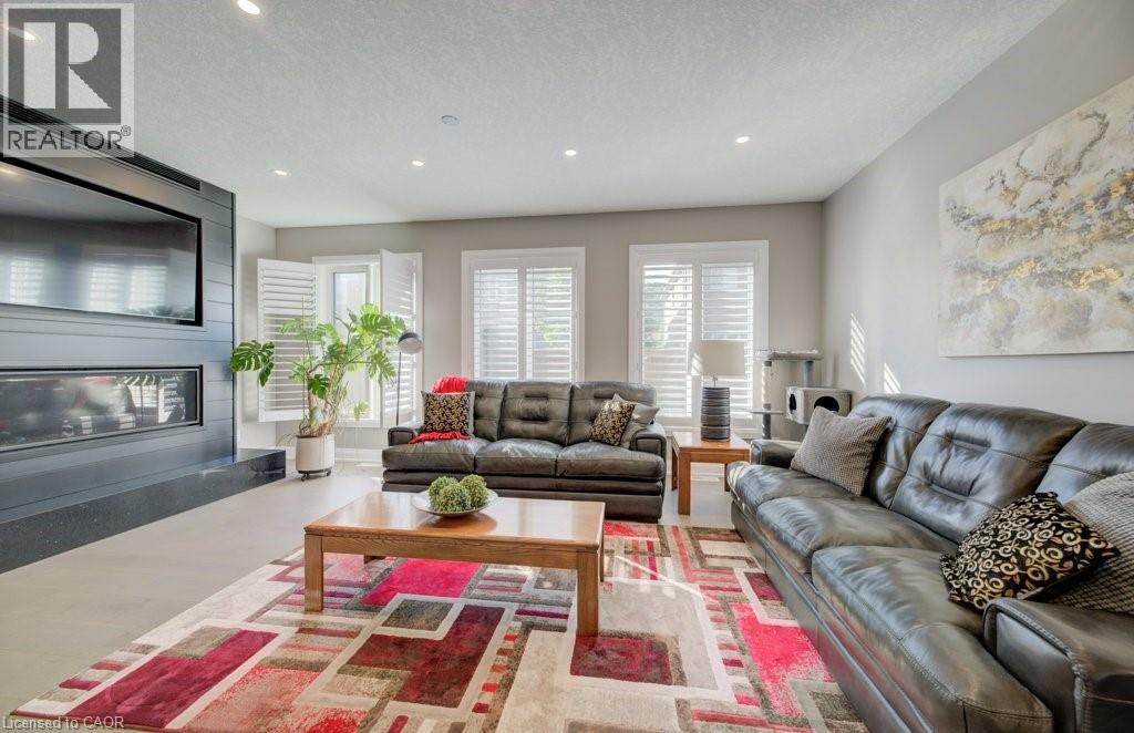 43 GREYHAWK Street thumbnail 6