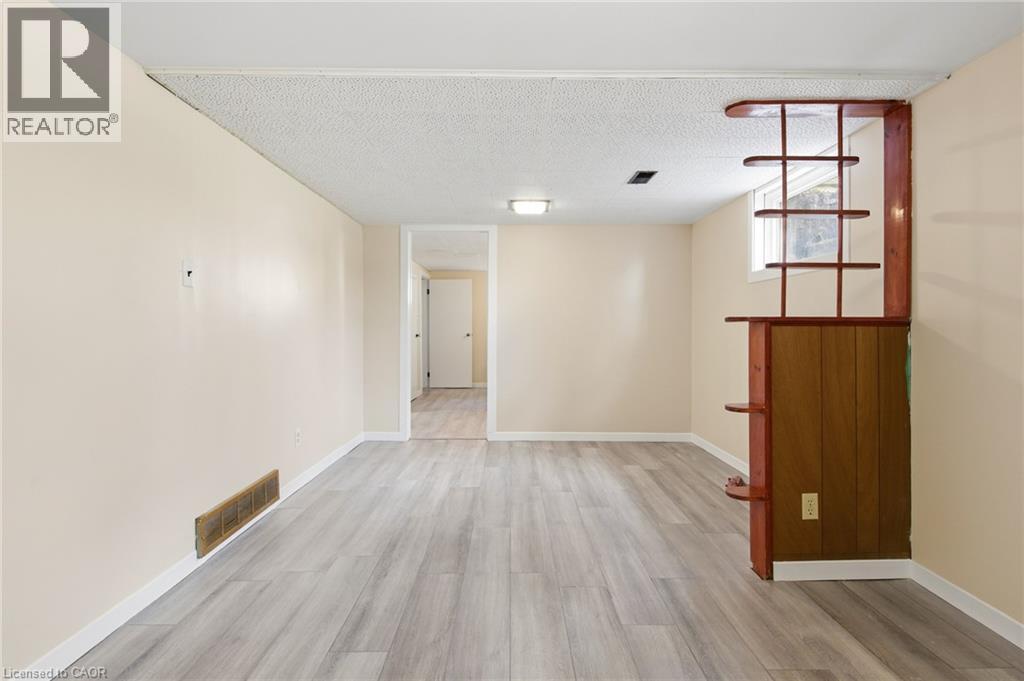 58 LOWREY Avenue S thumbnail 32